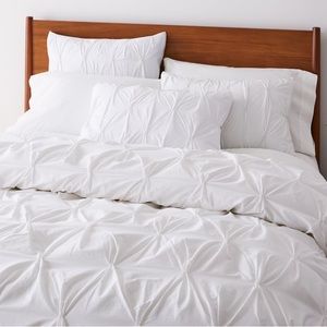 West Elm Queen White Pintuck Duvet Cover and Standard Shams